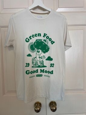 Denim & Flower Eco Green Food Good Mood Graphic T-Shirt Ricky Singh size small
